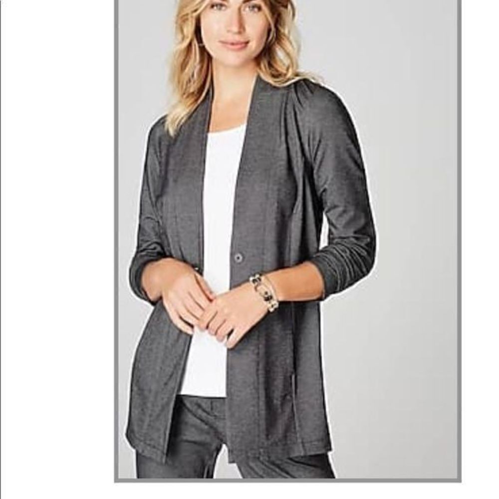 New J. Jill Wearever Gray suit travels well wrinkle free size Large Tall